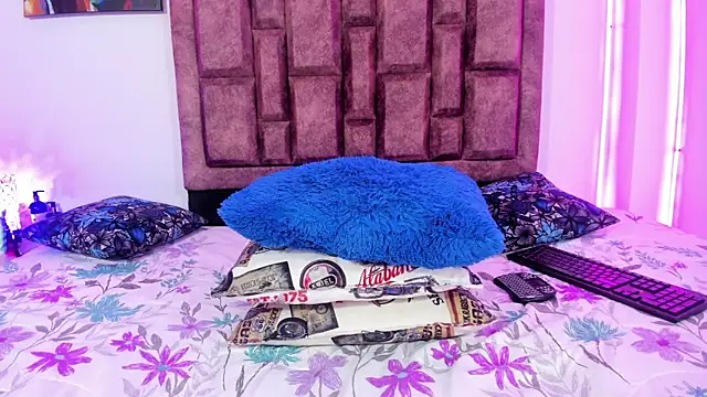 NaughtyAnaa online show from 11, 10, 2025