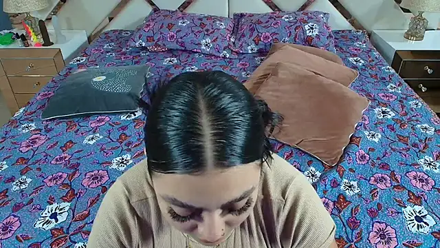 NaughtyAnaa online show from 5, 3, 2025