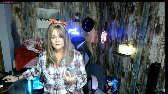 cowgirlc online show from 12, 11, 2025