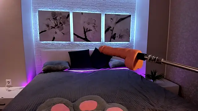 Betty June online show from 19, 10, 2025