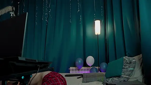 VIktorSecret online show from 14, 4, 2026