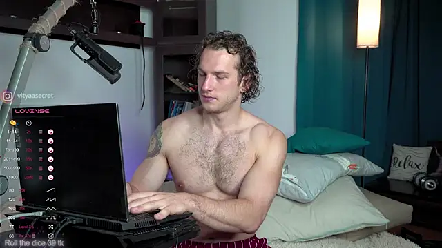 VIktorSecret online show from 21, 10, 2025