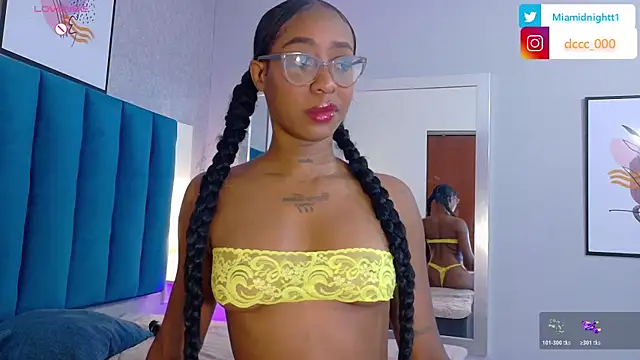 MiaMidnnightt online show from 12, 5, 2026