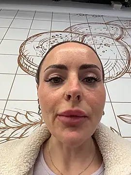 EmaSalis online show from 4, 3, 2026