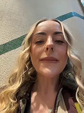 EmaSalis online show from 10, 3, 2026