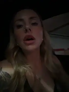 EmaSalis online show from 10, 4, 2026