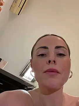 Snapshot of EmaSalis chatting on 17, 2, 2025 EmaSalis online show from 17, 2, 2025