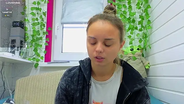 Misss Vikk online show from 26, 9, 2025