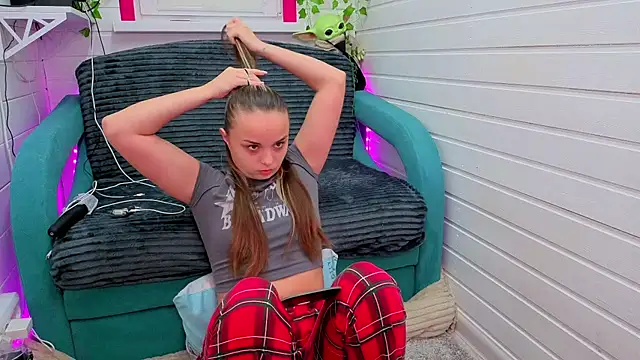 Misss Vikk online show from 26, 11, 2025