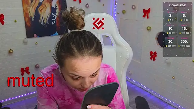 Misss Vikk online show from 6, 3, 2026