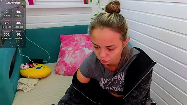 Misss Vikk online show from 2, 10, 2025