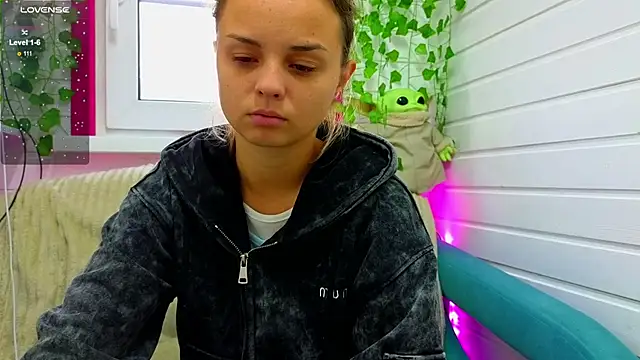 Misss Vikk online show from 20, 9, 2025