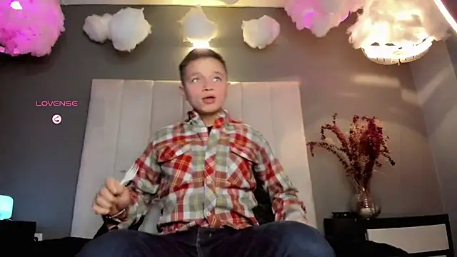 Snapshot of Tim_wolf chatting on 2, 10, 2025 Tim wolf online show from 2, 10, 2025