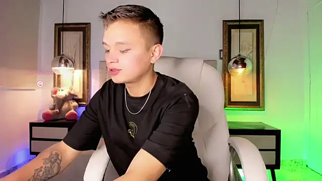 Snapshot of Tim_wolf chatting on 14, 11, 2025 Tim wolf online show from 14, 11, 2025