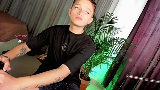 Snapshot of Tim_wolf chatting on 29, 9, 2025 Tim wolf online show from 29, 9, 2025