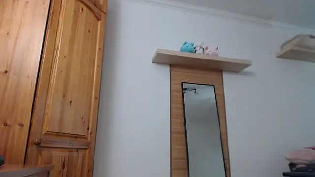 Lisakisss online show from 2, 4, 2026