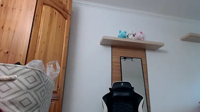 Lisakisss online show from 9, 10, 2025