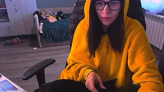 MollyLollipop online show from 5, 12, 2025