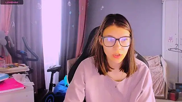 MollyLollipop online show from 5, 5, 2026
