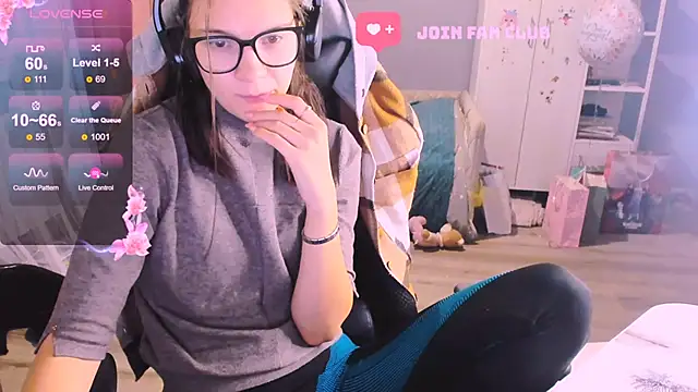 MollyLollipop online show from 10, 11, 2025