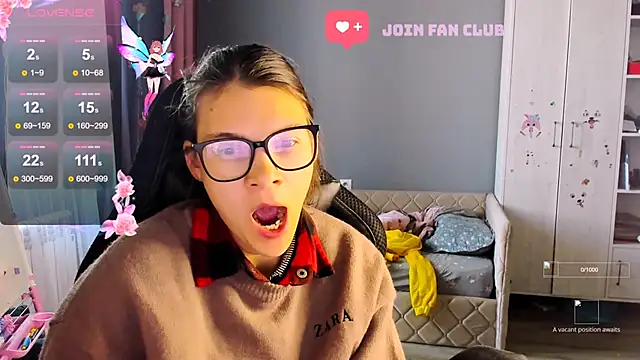 MollyLollipop online show from 1, 10, 2025