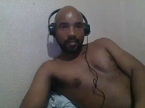 Snapshot of KAYBEEDEFREAK chatting on 24, 9, 2025 KAYBEEDEFREAK online show from 24, 9, 2025