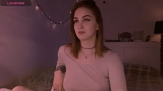 LilyFarey online show from 17, 11, 2025