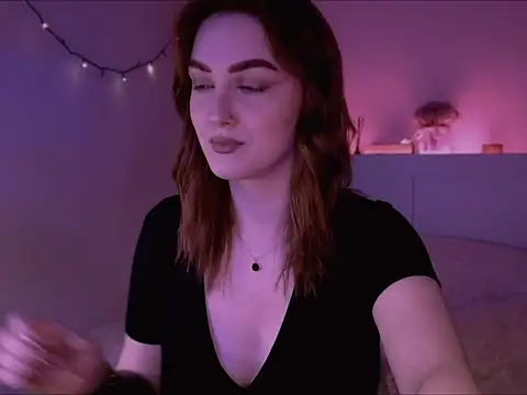 LilyFarey online show from 12, 2, 2025
