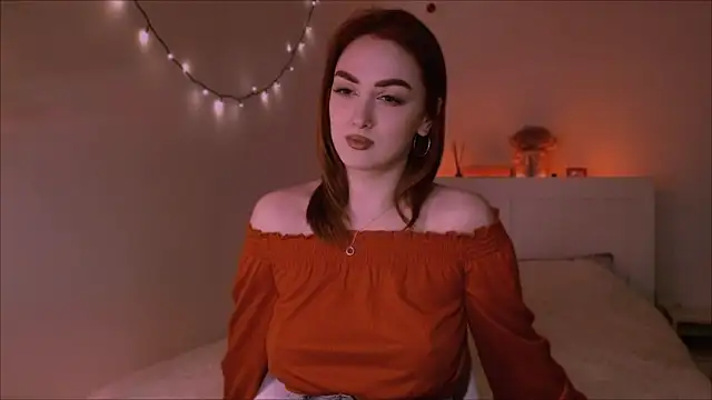LilyFarey online show from 7, 3, 2025