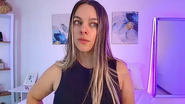 Snapshot of Isabella_Harley chatting on 11, 7, 2026 Isabella Harley online show from 11, 7, 2026