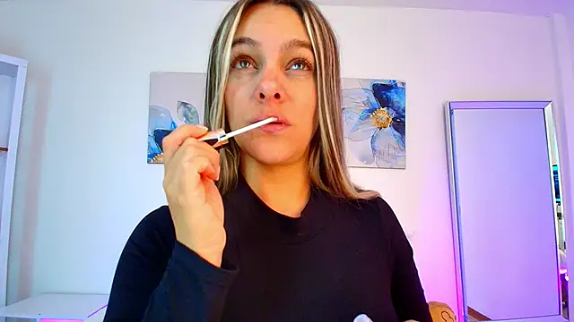 Isabella Harley online show from 8, 4, 2026