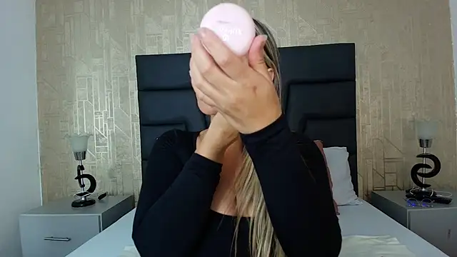 Isabella Harley online show from 17, 1, 2026