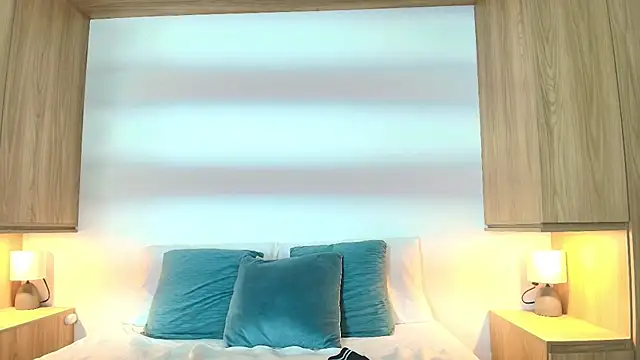 Isabella Harley online show from 10, 11, 2025