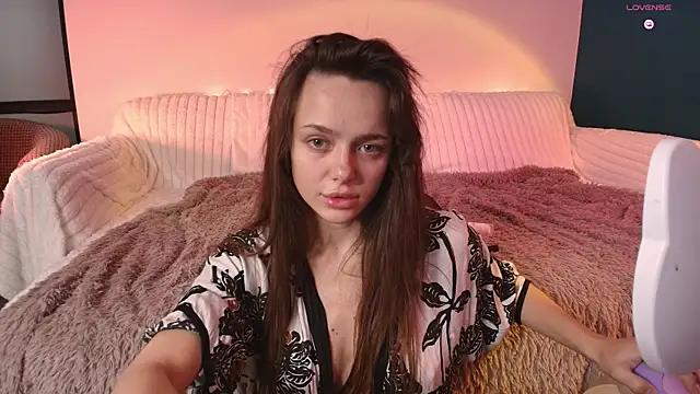 Kylie Desire online show from 26, 9, 2025