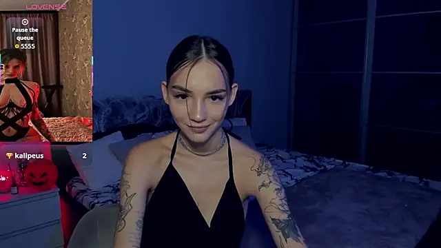 Snapshot of SophieCatty chatting on 1, 11, 2025 SophieCatty online show from 1, 11, 2025