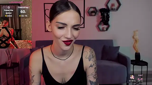 Snapshot of SophieCatty chatting on 20, 11, 2025 SophieCatty online show from 20, 11, 2025