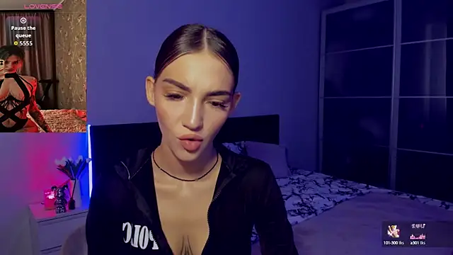 Snapshot of SophieCatty chatting on 4, 10, 2025 SophieCatty online show from 4, 10, 2025