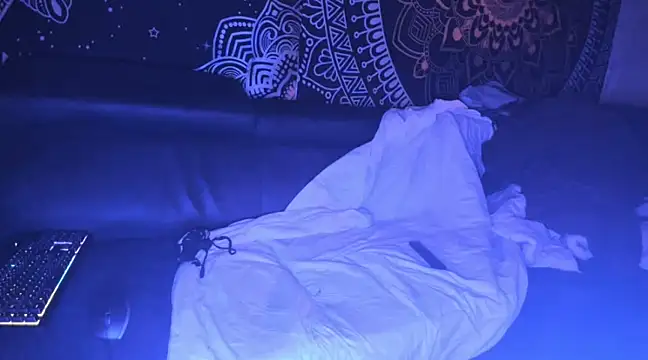 slankecrosdresser online show from 9, 3, 2025