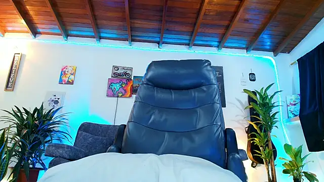 Snapshot of RyanCarter_ chatting on 28, 9, 2025 RyanCarter online show from 28, 9, 2025