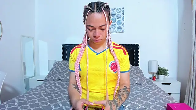 ZulyMichels online show from 17, 6, 2026