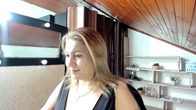 yayita mature online show from 12, 3, 2025