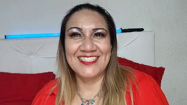 yayita mature online show from 5, 10, 2025