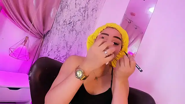 Snapshot of Alexandra_Hornny chatting on 5, 3, 2025 Alexandra Hornny online show from 5, 3, 2025