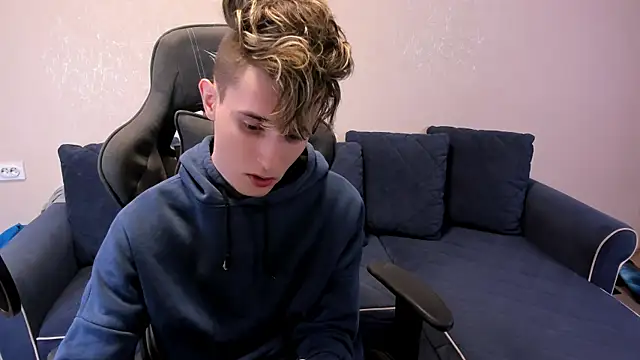 Snapshot of James_Mills chatting on 11, 11, 2025 James Mills online show from 11, 11, 2025