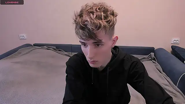 Snapshot of James_Mills chatting on 7, 3, 2025 James Mills online show from 7, 3, 2025