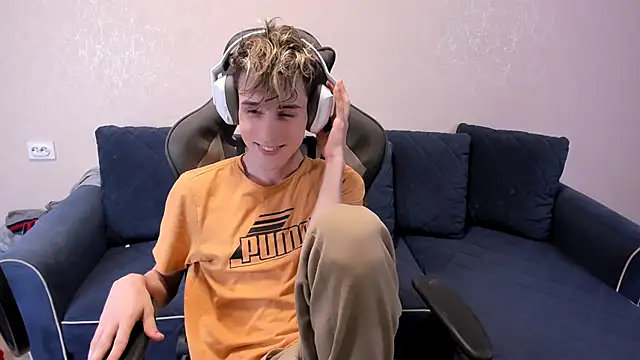 Snapshot of James_Mills chatting on 25, 11, 2025 James Mills online show from 25, 11, 2025