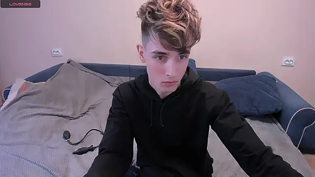 Snapshot of James_Mills chatting on 8, 3, 2025 James Mills online show from 8, 3, 2025