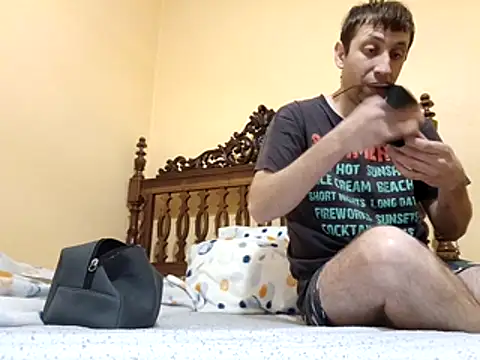 White rabbit  online show from 16, 12, 2025