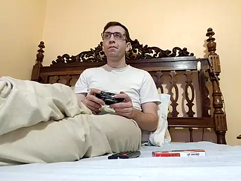 White rabbit  online show from 2, 12, 2025