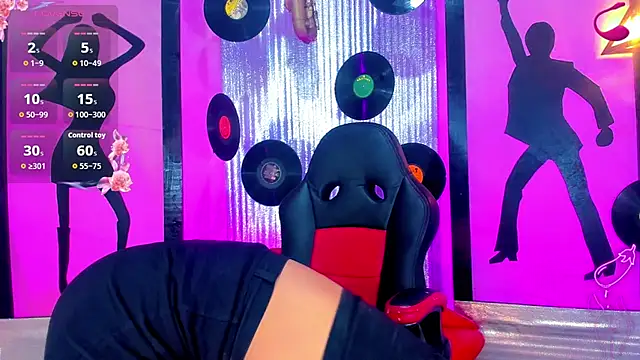 nickyminach  online show from 13, 10, 2025